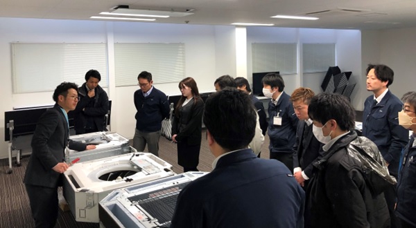メーカー研修時の写真